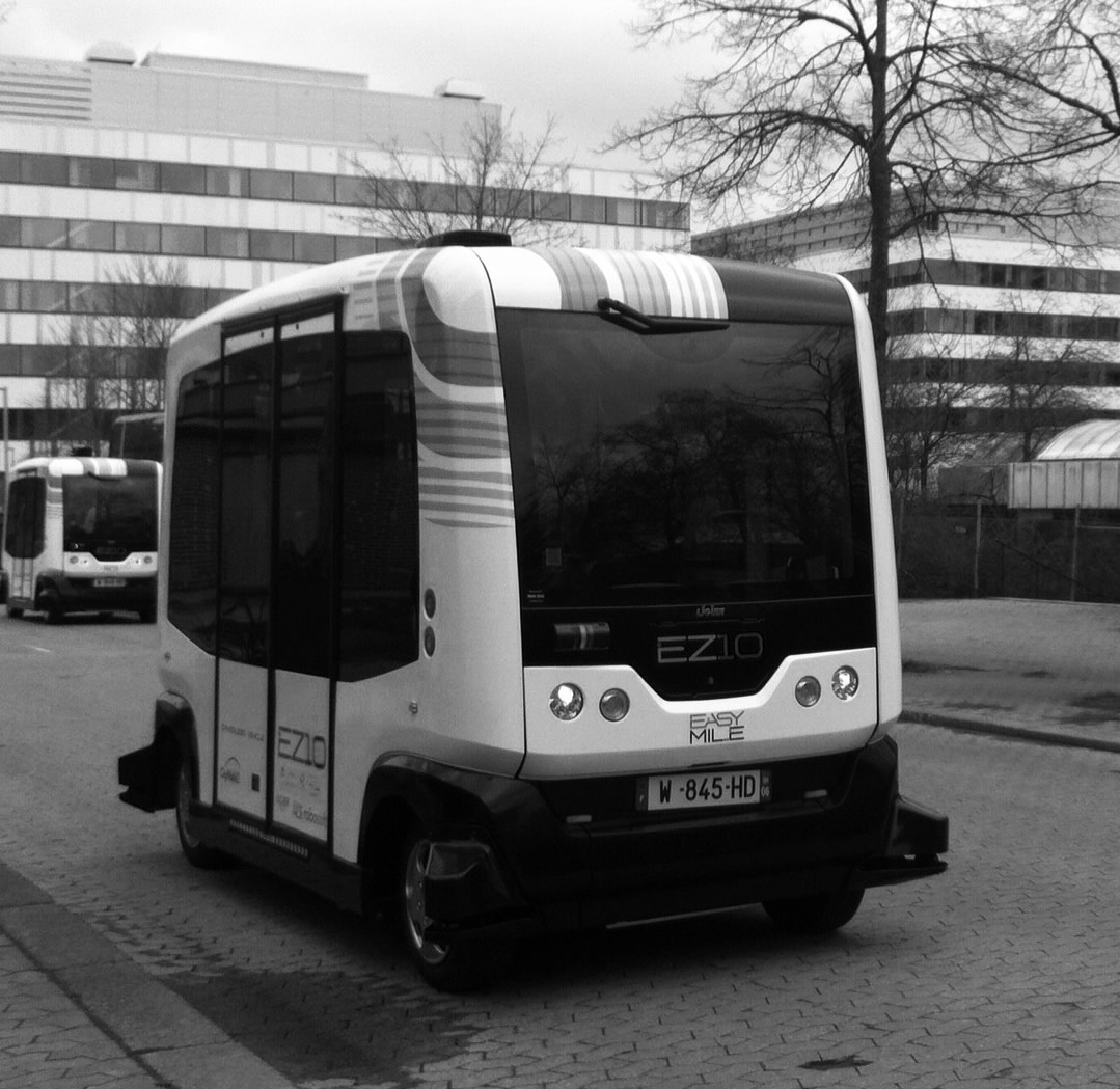 減碳新招：無人駕駛電動公車，巴黎、高雄齊上路