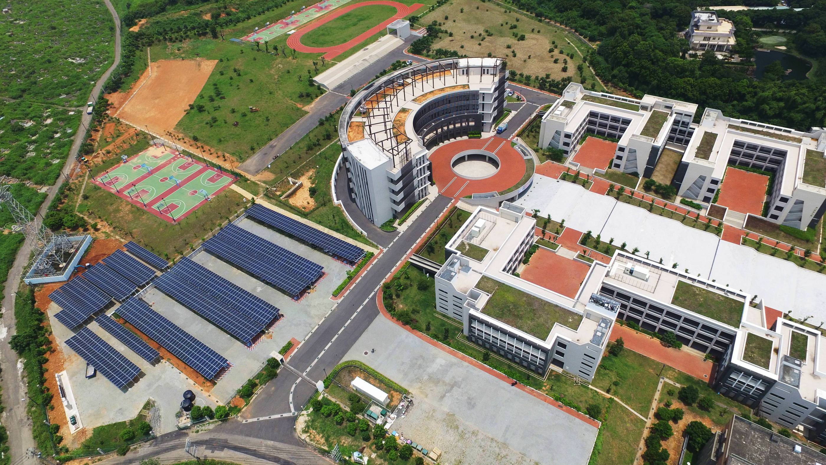 宜寧中學停車場設置太陽能發電設備