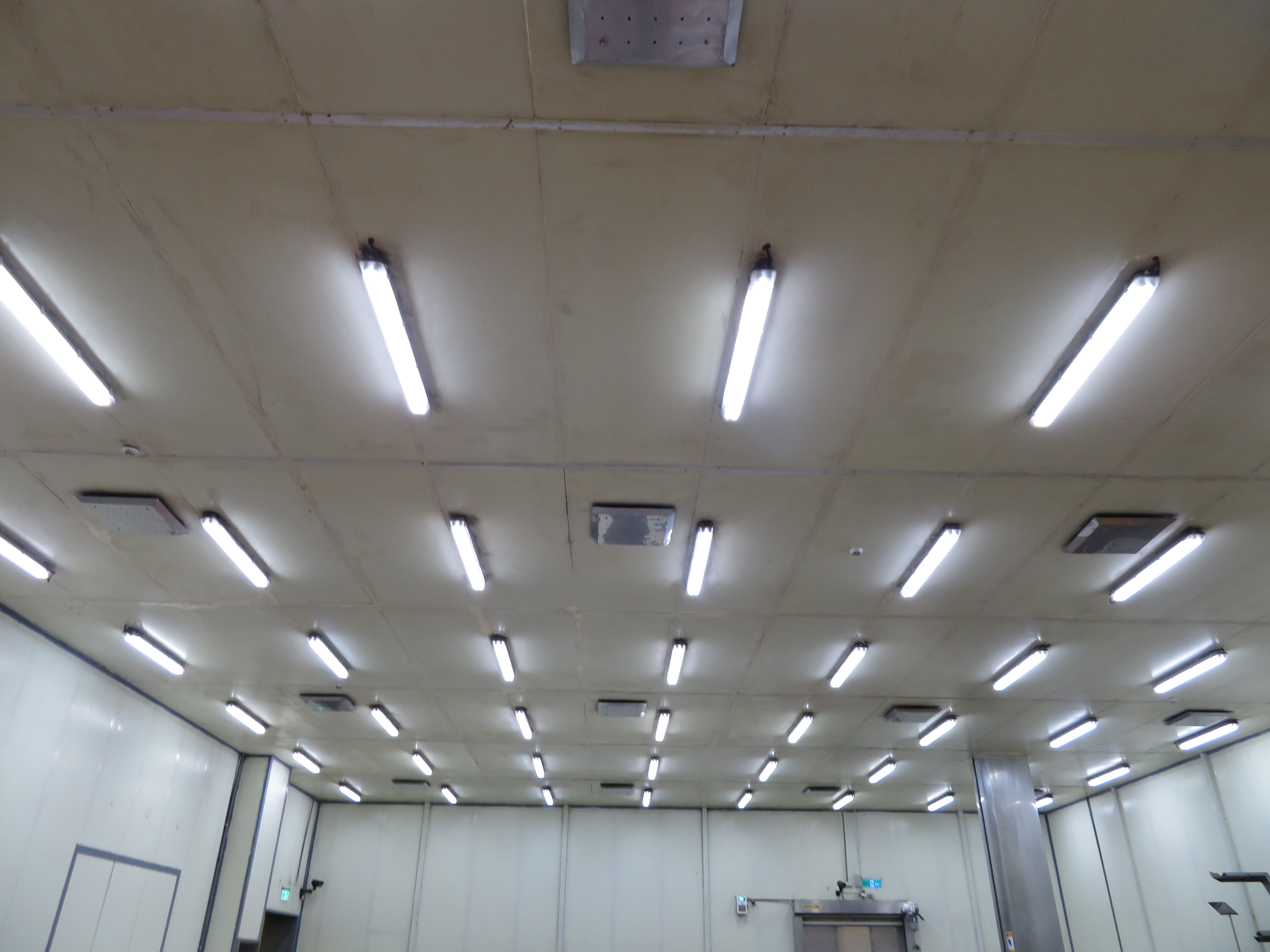 全廠T8日光燈汰換為LED燈管